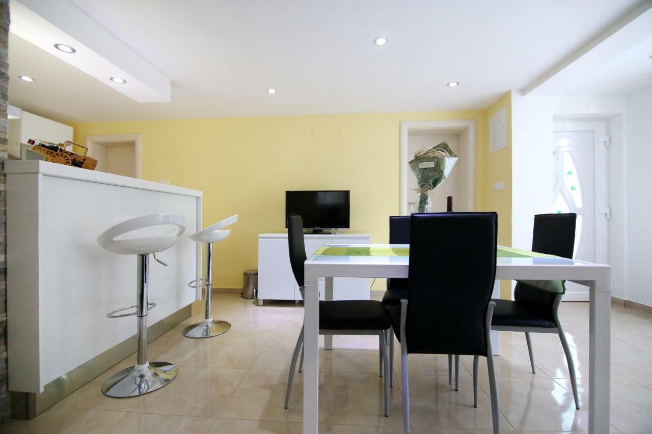 Villa Luxury House With Pool à Trogir Extérieur photo